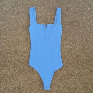 BLUE Ribbed  Hook-and-Eye Henley Bodysuit M